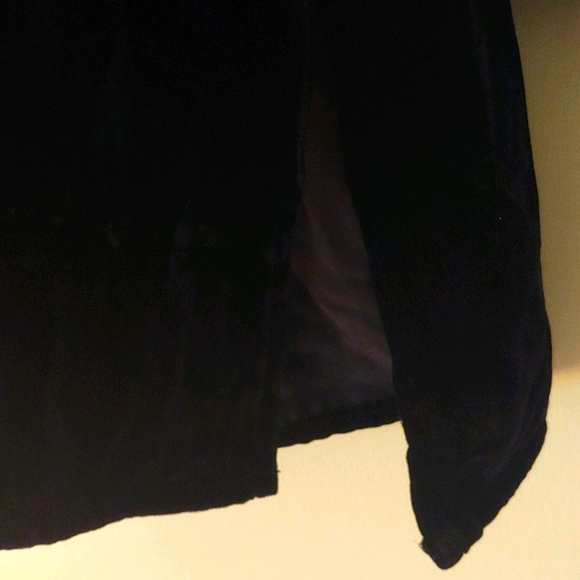 Black Velvet Evening Tunic - Picture 6 of 6